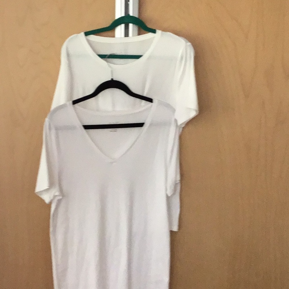 Lot of 2 tee shirts from a new day XXL